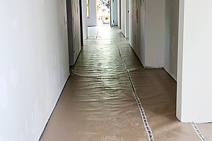 Erweiterung Ev. Kita Plötzensee: Verbinder Altbau-Neubau, 25.6.2024 (© Andreas Kaul)