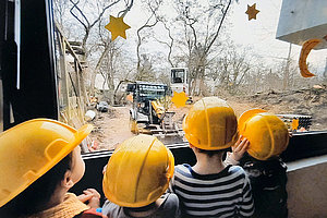 Neugestaltung Krippenspielplatz der Ev. Kita Grünes Dreieck, 26.3.2025 (© Sabine Böttcher)