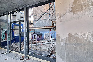 Erweiterung Ev. Kita Plötzensee: Stahlkonstruktion neuer Eingang, 9.1.2024 (© Andreas Kaul)