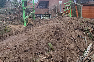 Neugestaltung Krippenspielplatz der Ev. Kita Grünes Dreieck: Zuwegung zur Baustelle, 7.2.2025 (© Andreas Kaul)